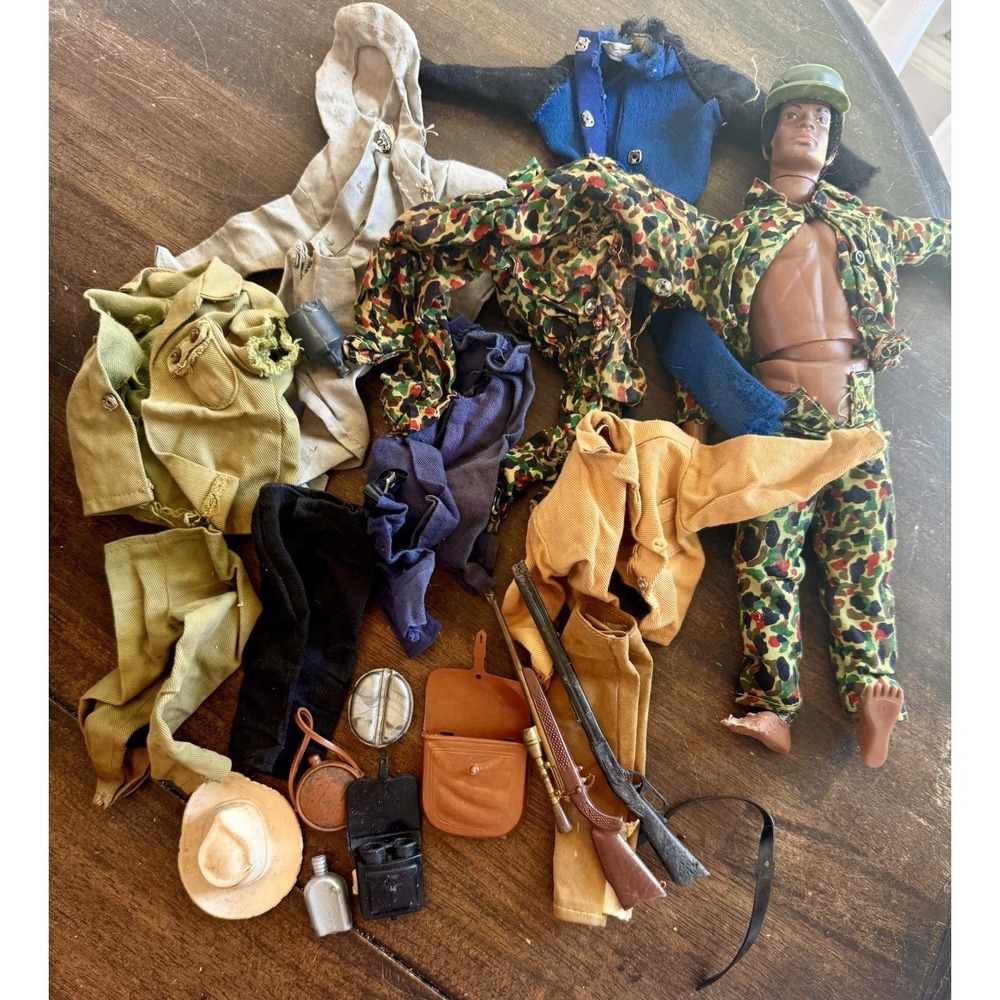 Vintage 1964 Hasbro GI Joe Action Soldier Figure & Original Clothes Gear Lot